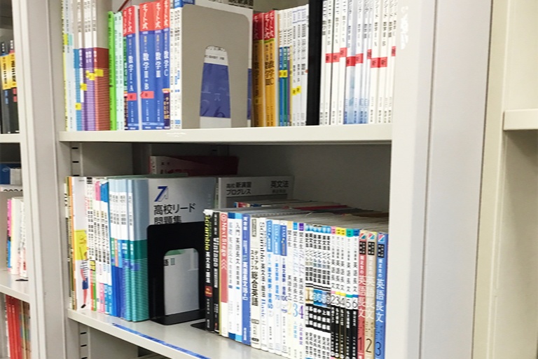 充実の学習環境:テキストは1人ひとりのレベルや目標に合わせて対応しています。