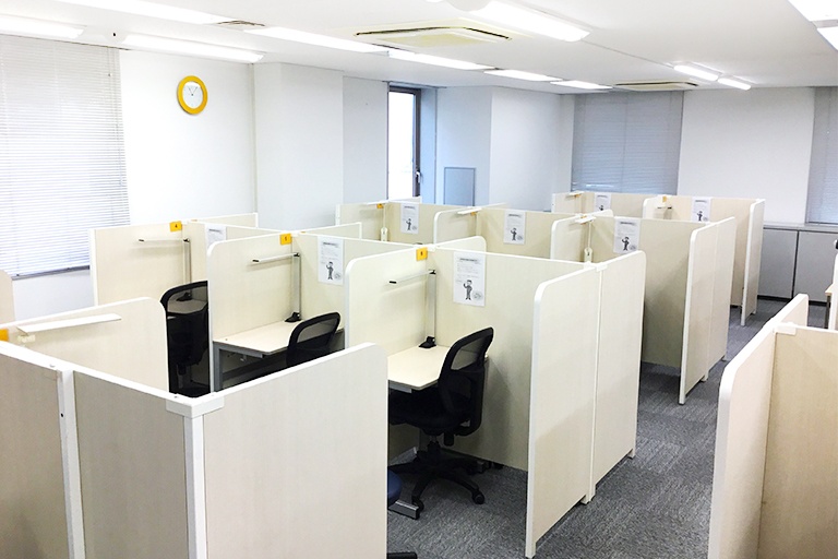 充実の学習環境:静かで集中しやすい自習スペース。