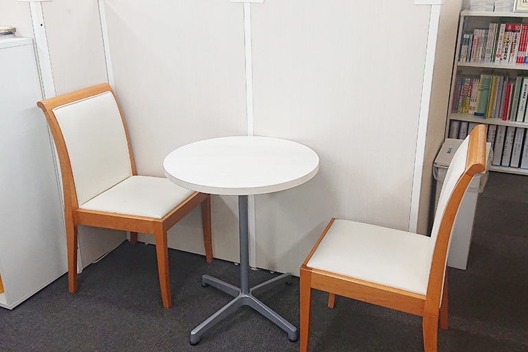 充実の学習環境:ちょっとした相談・質問をしやすいオープンスペース