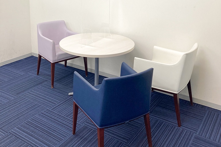 充実の学習環境:ちょっとした相談・質問をしやすいオープンスペース