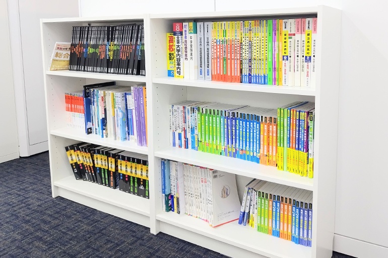 充実の学習環境:目的にあわせてさまざまな教材がそろい、お子さまに最適な学習をサポート。