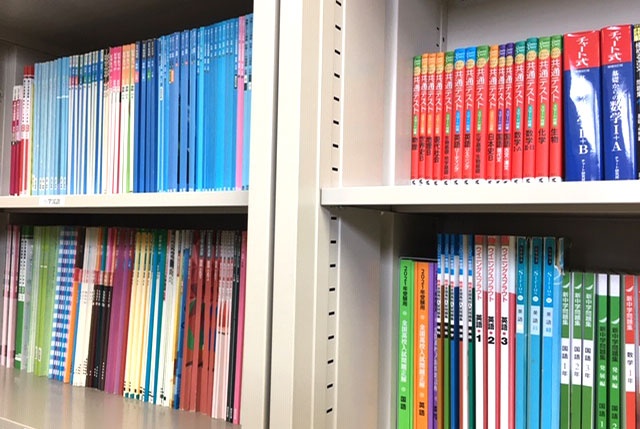 充実の学習環境:多様なテキストをご用意し、お子さまに最適なものをご提案しています。