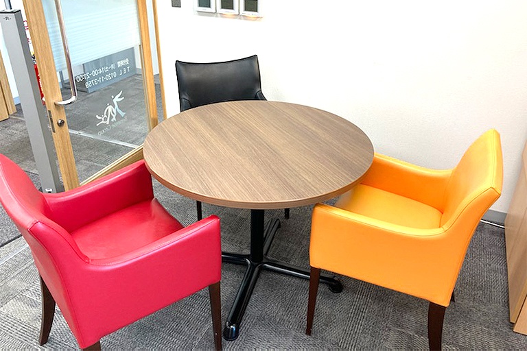 充実の学習環境:ちょっとした相談・質問をしやすいオープンスペース