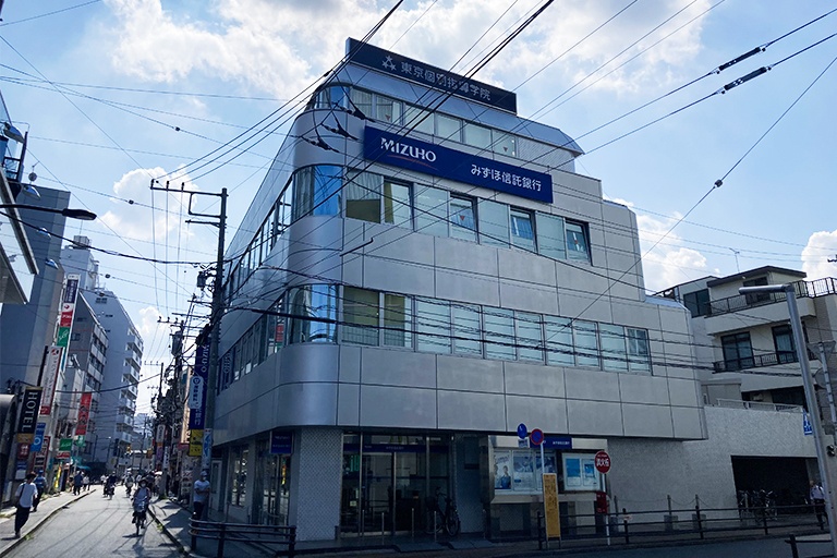 充実の学習環境:アクセス案内③:「PARCO」の先にある「日本生命ひばりヶ丘ビル」にひばりヶ丘教室はございます。