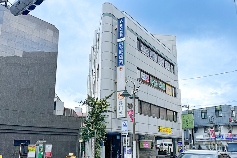 都立大学教室の外観