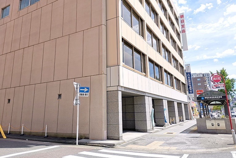 充実の学習環境:御器所駅近くの通いやすい立地です。3番出口から徒歩2分の距離です。