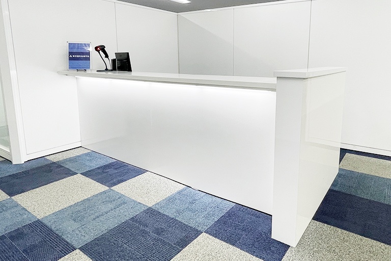 充実の学習環境:教室で何かわからないことがあれば、こちらまでなんでもご相談ください。