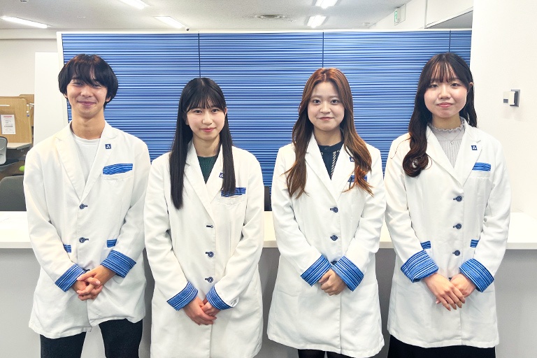 充実の学習環境:講師たちはお子さまの目標達成のために、日々一生懸命サポートさせていただきます。