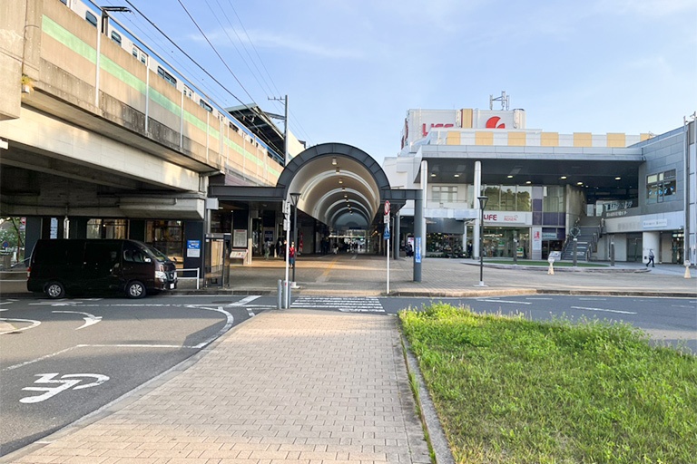 充実の学習環境:教室は、いずみ中央駅から徒歩1分の通いやすい立地です。