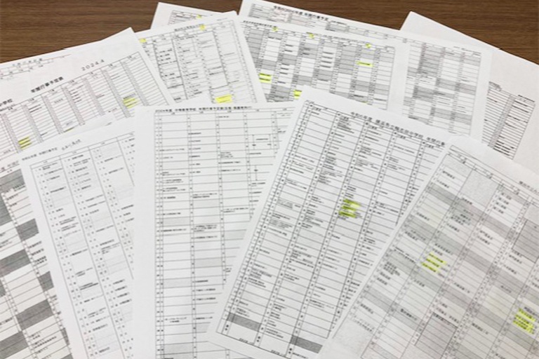 充実の学習環境:青葉台教室では、近隣学校の定期テストや学校情報を把握。最適な指導につなげています。