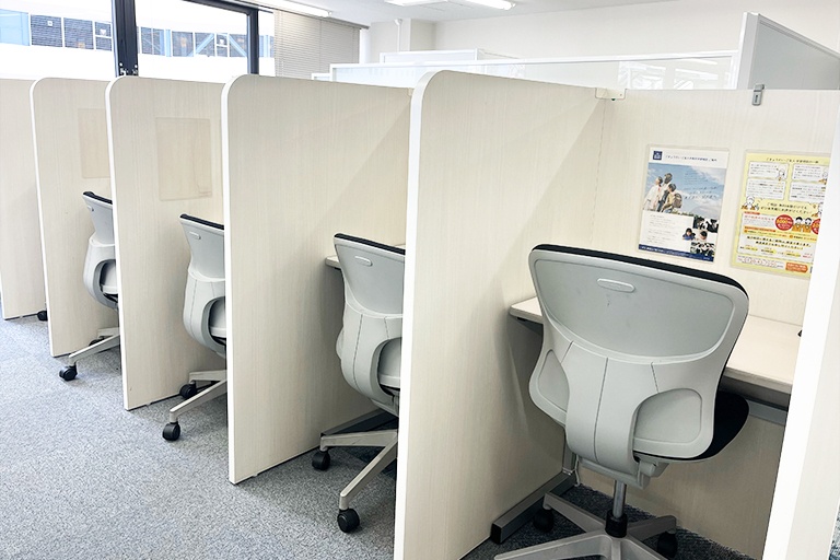 充実の学習環境:2024年6月8日にリニューアルしました。これまで以上に集中しやすい環境にしています。