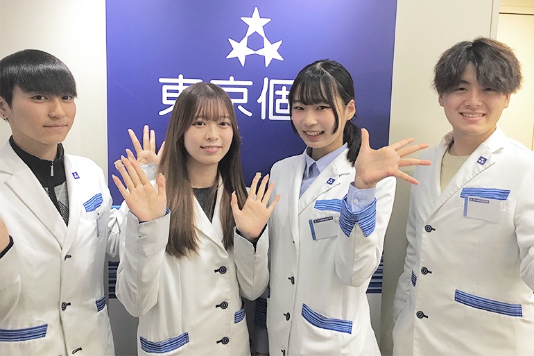 熱意ある先生たち。教室全体でお子さまの学習をサポートします。