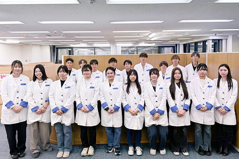 充実の学習環境:講師たちはお子さまの目標達成のために、日々一生懸命サポートさせていただきます。