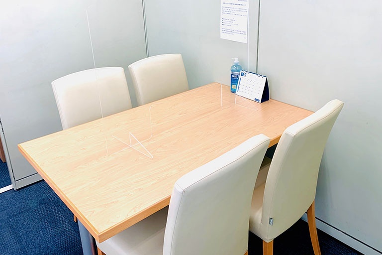 充実の学習環境:個別相談用の面談室。最適な学習方法や志望校のご提案などをこまめに行っています。