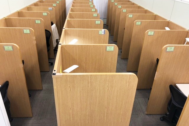 充実の学習環境:静かで集中しやすい自習スペース。