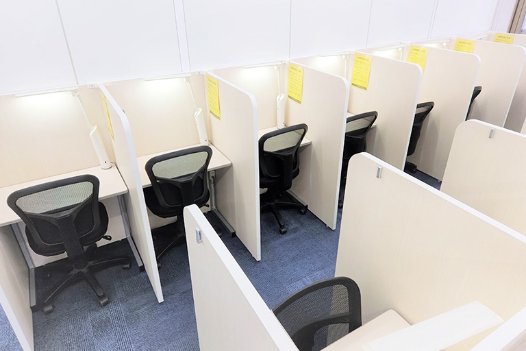 充実の学習環境:静かで集中しやすい自習スペース