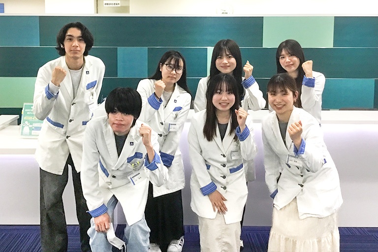 お子さまにぴったり合った講師が担当できるよう、多くの講師を揃えております
