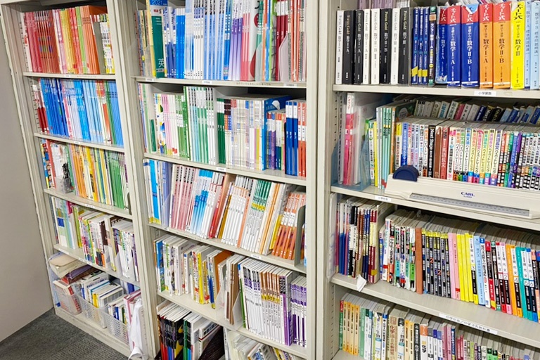 充実の学習環境:多様なテキストをご用意し、お子さまに最適なものをご提案しています。