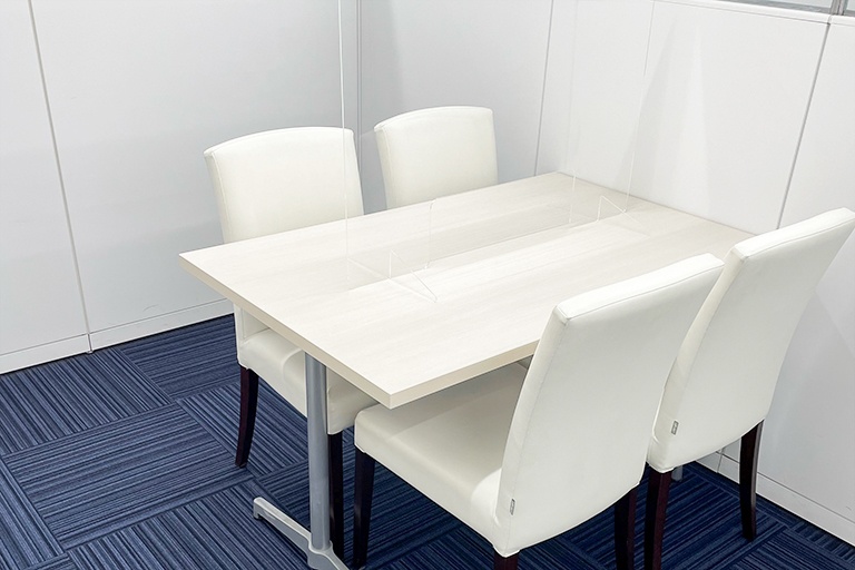 充実の学習環境:年数回の面談を実施。進路や学習方法について定期的にご提案しています。