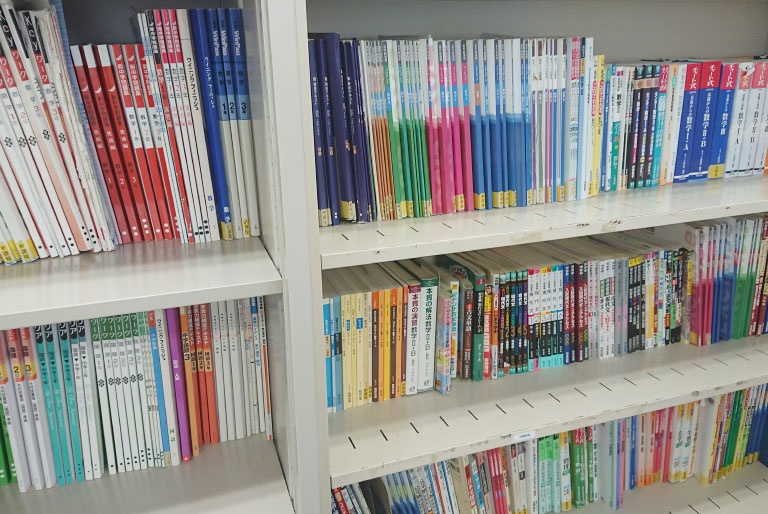 充実の学習環境:多様なテキストをご用意し、お子さまに最適なものをご提案しています。