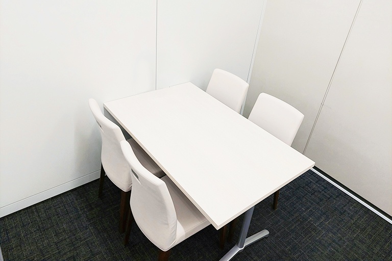 充実の学習環境:学習相談、進路相談などはこちらの面談室にて実施いたします。