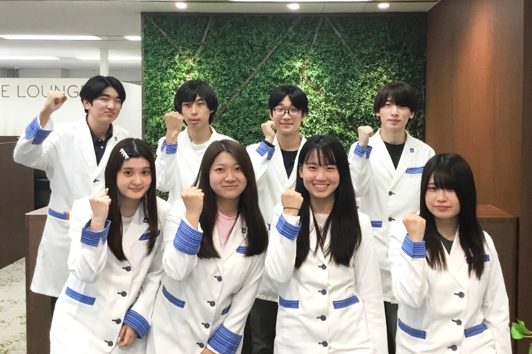 充実の学習環境:先生たちはお子さまの目標達成のために、日々一生懸命サポートさせていただきます。
