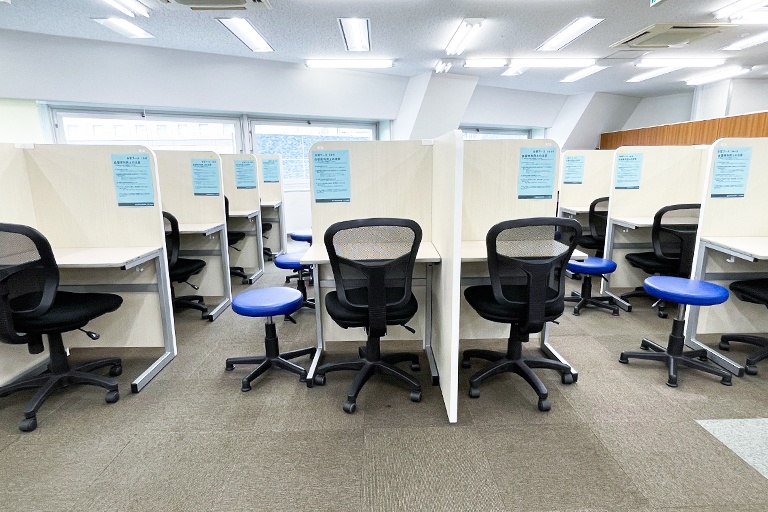 充実の学習環境:静かで集中しやすい自習スペース