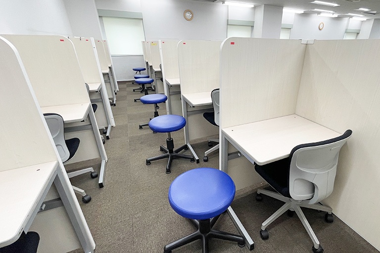 充実の学習環境:集中できる環境でレッスンを受けることができます