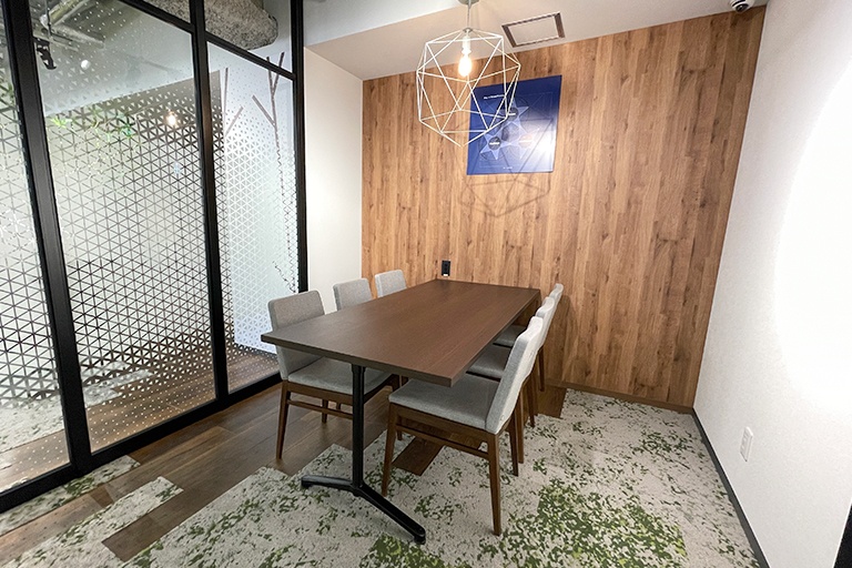 充実の学習環境:面談室です。どのようなことでもお気軽にご相談ください。