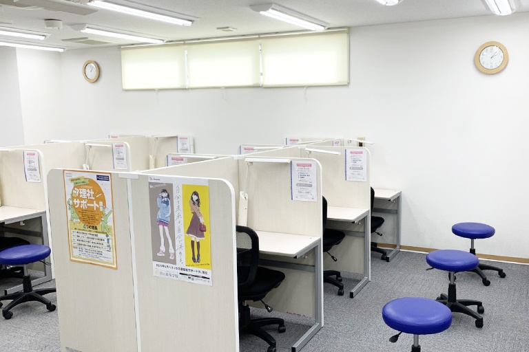 充実の学習環境:集中して学習できる環境を用意してお待ちしています。