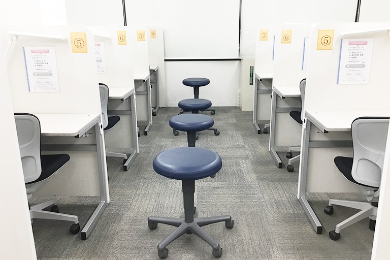 充実の学習環境:1:2までの個別指導。1人ひとりに合った授業の進め方で、「できた!」を体感ください。