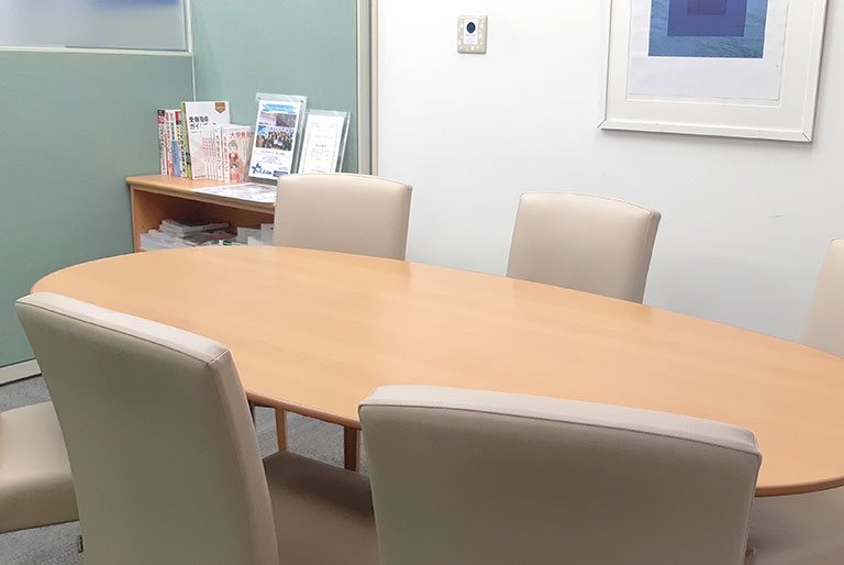 充実の学習環境:年数回の面談を実施。進路や学習方法について定期的にご提案しています。