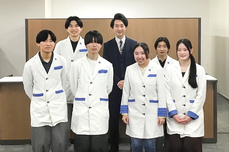 講師たちはお子さまの目標達成のために、日々一生懸命サポートさせていただきます。