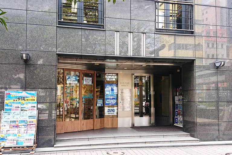 充実の学習環境:教室はこちら。安心・安全の立地です。