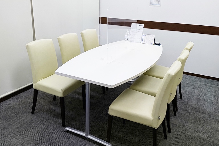 充実の学習環境:個別相談用の面談室。最適な学習方法や志望校のご提案などをこまめに行っています。