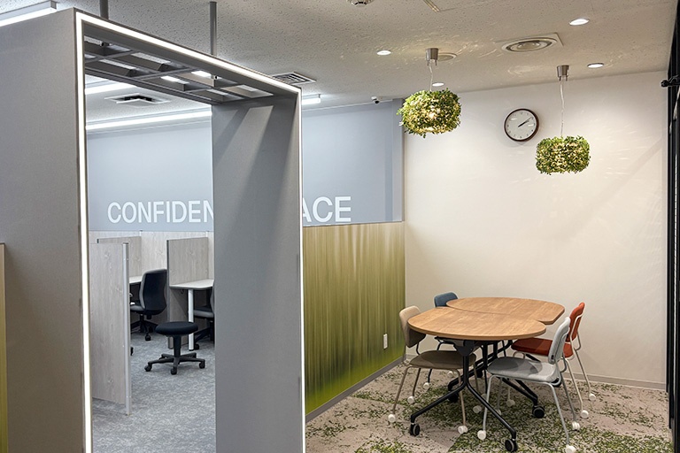 充実の学習環境:ちょっとした相談・質問をしやすいオープンスペース