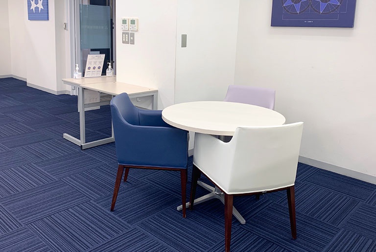 充実の学習環境:ちょっとした相談・質問をしやすいオープンスペース