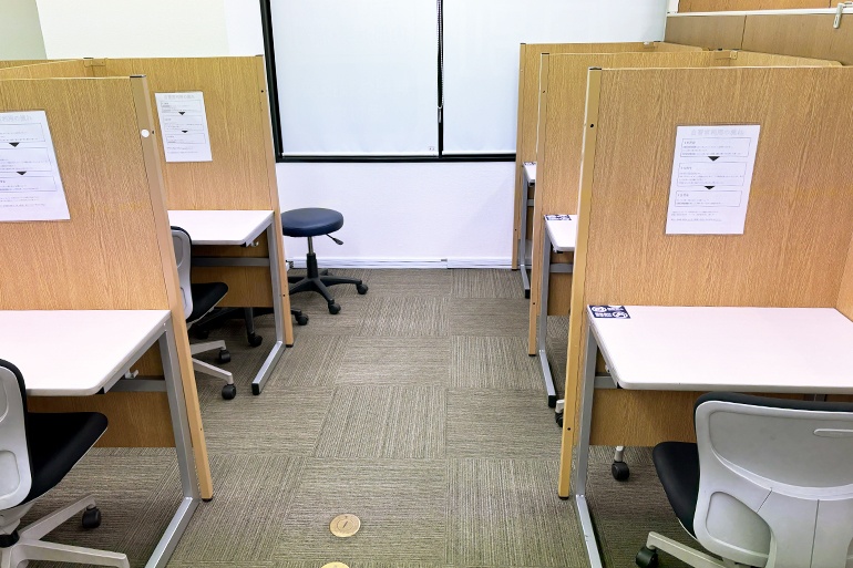 充実の学習環境:無料で使用できる自習席。集中しやすいと評判です。