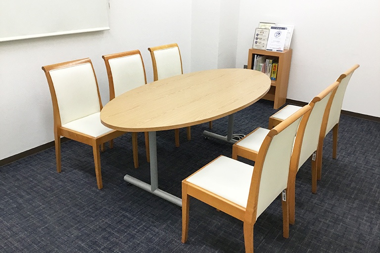 充実の学習環境:個別相談用の面談室。最適な学習方法や志望校のご提案などをこまめに行っています。