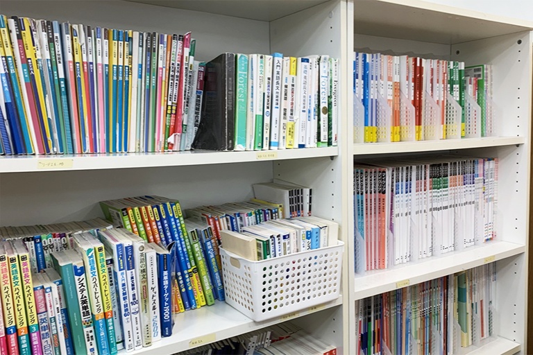 充実の学習環境:多様なテキストをご用意し、お子さまに最適なものをご提案しています。