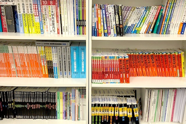 充実の学習環境:対応テキストは十分な種類・量を準備。お子さまの課題や目標に合わせて対応しています。