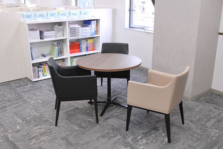 充実の学習環境:ちょっとした相談・質問をしやすいオープンスペース