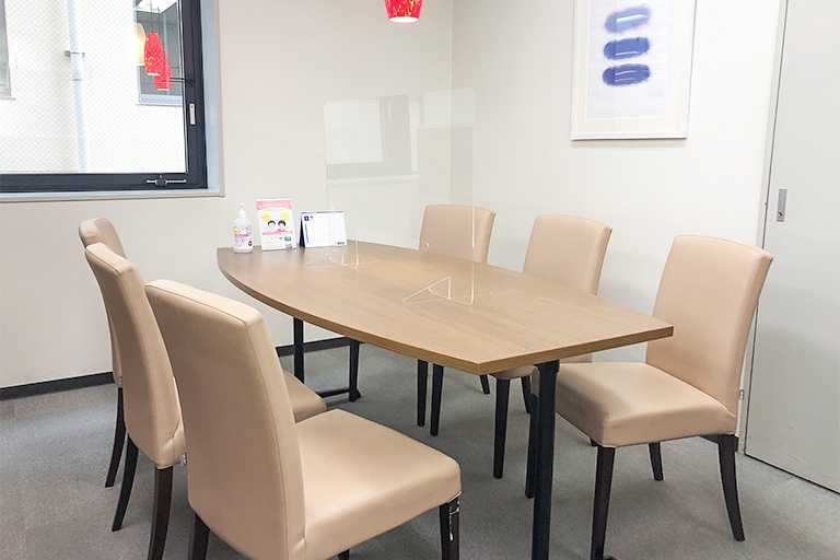 充実の学習環境:個別相談用の面談室。最適な学習方法や志望校のご提案などをこまめに行っています。