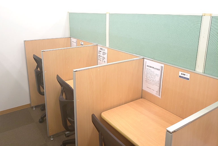 充実の学習環境:静かで集中しやすい自習スペース。