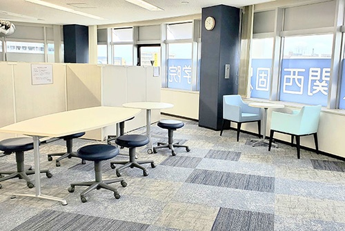 充実の学習環境:ちょっとした相談・質問をしやすいオープンスペース
