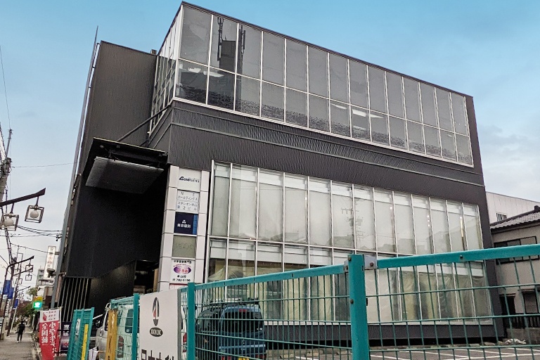 本山教室の外観