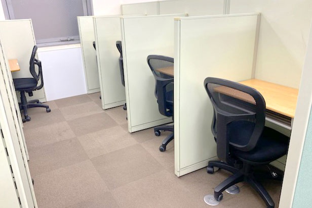 充実の学習環境:静かで集中しやすい自習スペース。