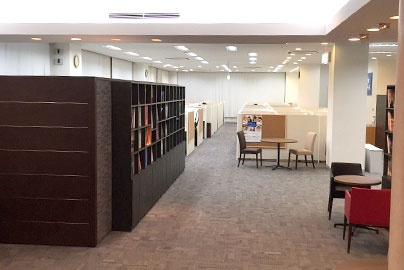 充実の学習環境:ちょっとした相談・質問をしやすいオープンスペース