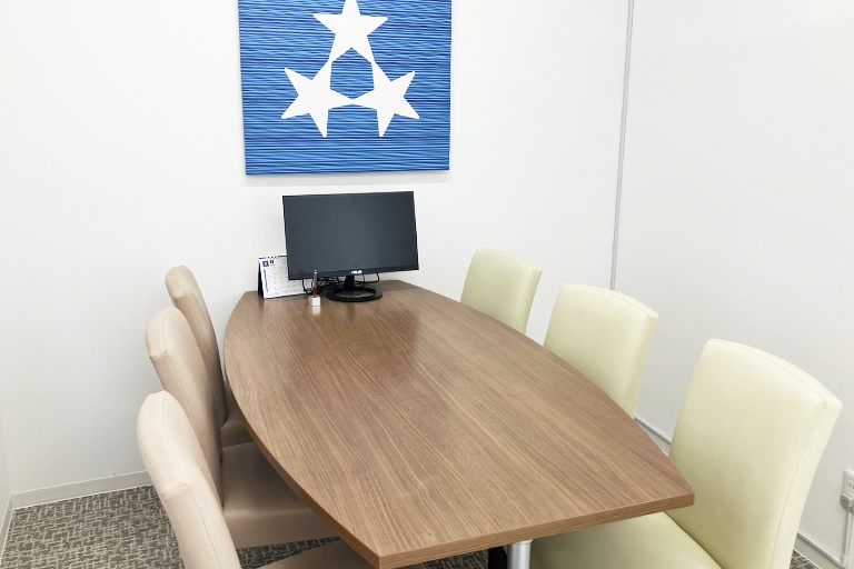 充実の学習環境:こちらの面談ブースにて、お悩み解決のお手伝いをさせてください!