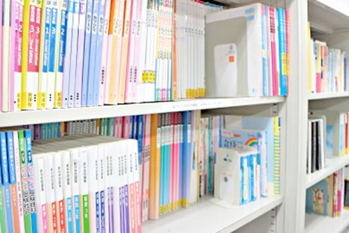 充実の学習環境:多様なテキストをご用意し、お子さまに最適なものをご提案しています。